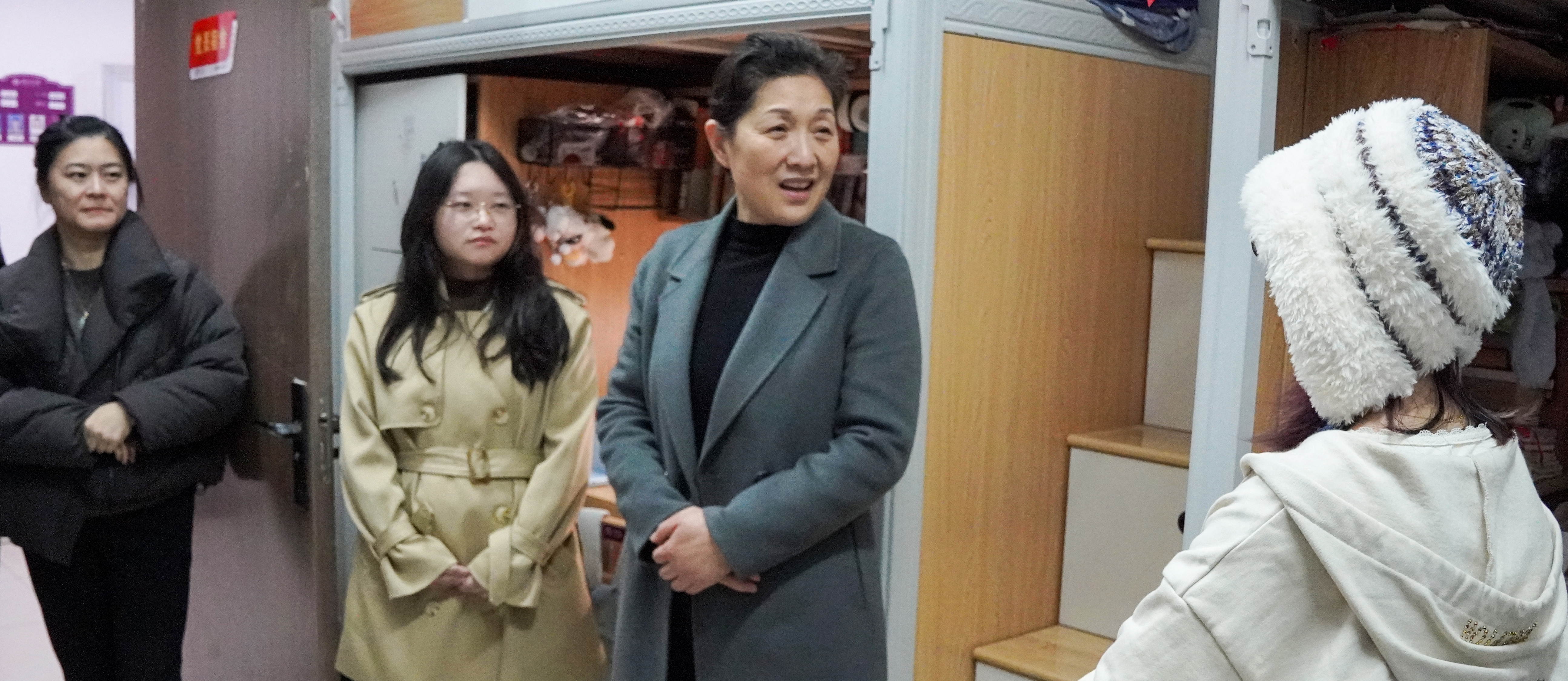 温情走访暖寝室&nbsp;殷殷嘱托启新程...